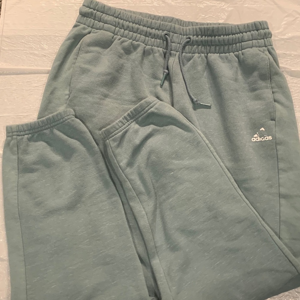 ADDIDAS SWEATPANTS!!! 🔥